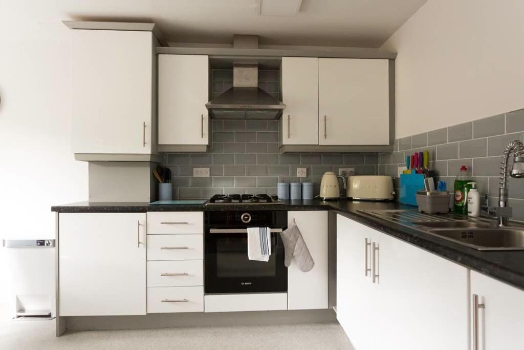 The Beeches 3 - Serviced Apartment Шеффілд Екстер'єр фото